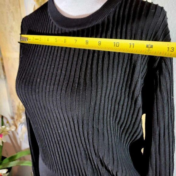 Lightly Used: Hillary Mc Millan black knit stretch Dize M. - Picture 10 of 10